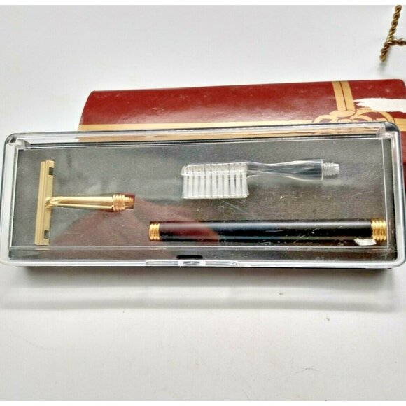 Vintage Travel Razor and Inter-changeable Toothbrush 1960's - Picture 1 of 9